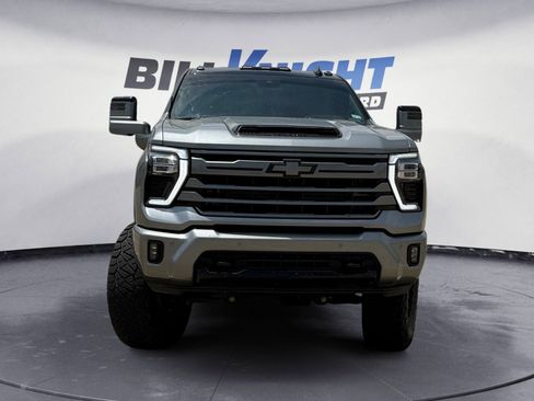 Used 2024 Chevrolet Silverado 2500 High Country w/ High Country Premium Package AWD/4WD image 8