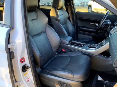 Used 2018 Land Rover Range Rover Evoque Landmark Edition image 8