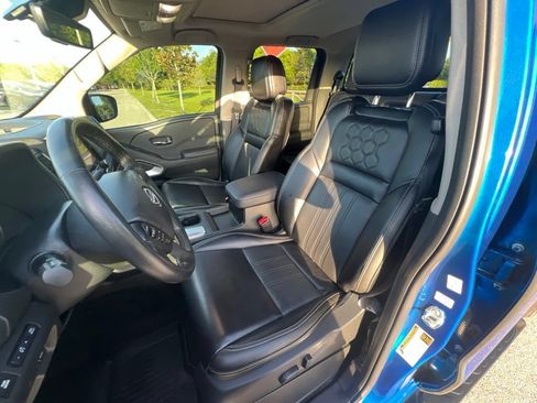 Used 2024 Nissan Frontier SL w/ Technology Package AWD/4WD image 26