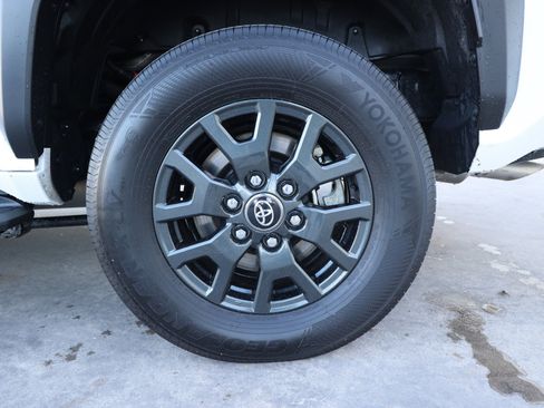 Certified 2025 Toyota 4Runner Limited image 15