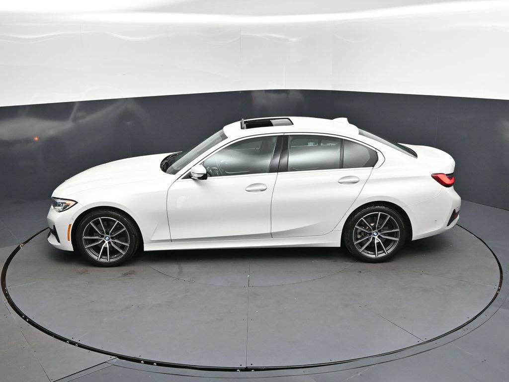 Used 2020 BMW 330i Sedan w/ Executive Package RWD image 32