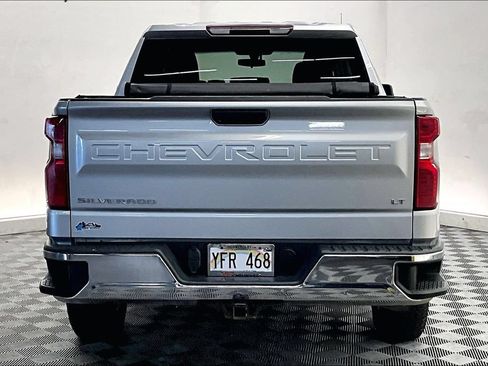 Used 2020 Chevrolet Silverado 1500 LT AWD/4WD image 3