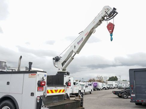 Used 2019 Ford F750 2WD Regular Cab Super Duty image 10