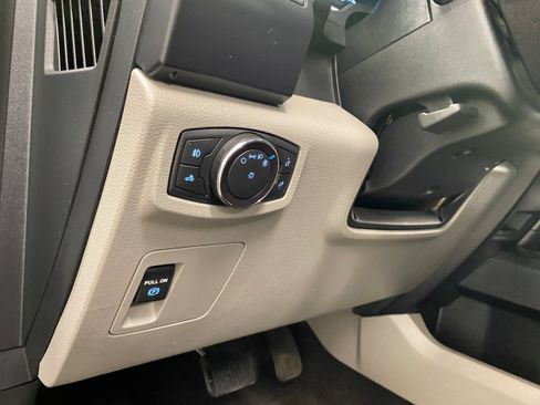 Used 2019 Ford F150 XL w/ Equipment Group 101A Mid AWD/4WD image 16