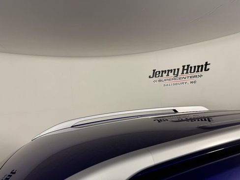 Used 2024 Hyundai Venue Limited image 13