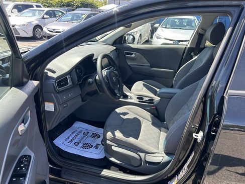 Used 2019 Kia Niro FE FWD image 9