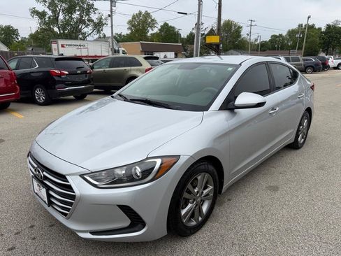 Used 2018 Hyundai Elantra SEL w/ Cargo Package FWD image 4