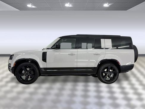 New 2026 Land Rover Defender 130 X-Dynamic SE AWD/4WD image 2