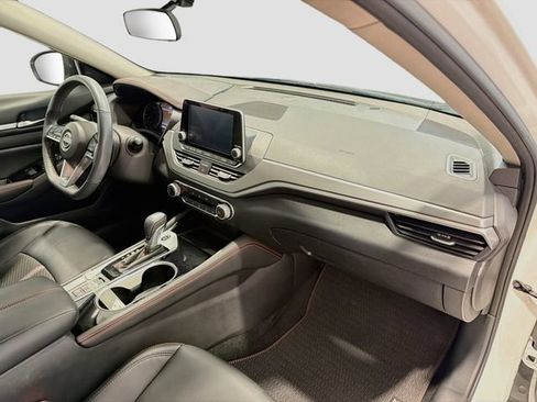 Used 2024 Nissan Altima 2.5 SR AWD/4WD image 24