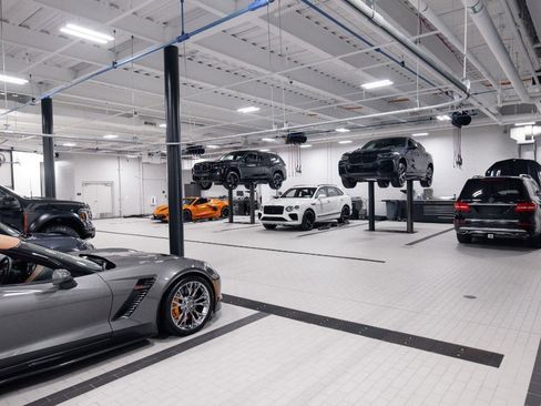 Used 2023 Audi e-tron Prestige w/ Prestige Package image 21