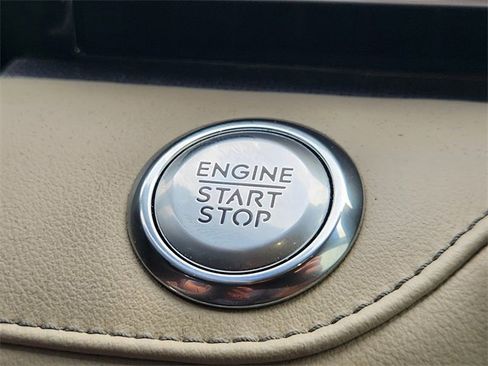 Used 2024 Lincoln Nautilus Premier image 20