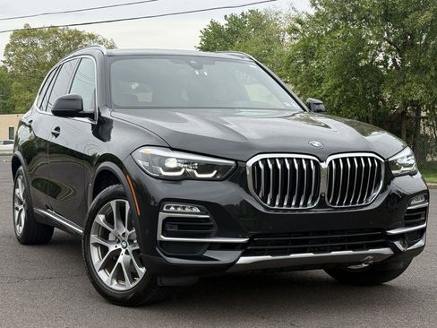 Used 2019 BMW X5 xDrive40i w/ Convenience Package AWD/4WD image 2
