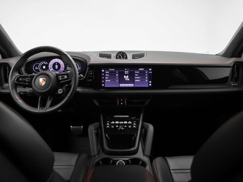 Certified 2025 Porsche Cayenne GTS AWD/4WD image 25