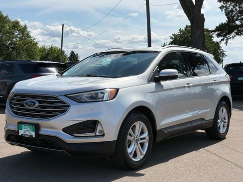 Used 2019 Ford Edge SEL w/ Equipment Group 201A AWD/4WD image 4