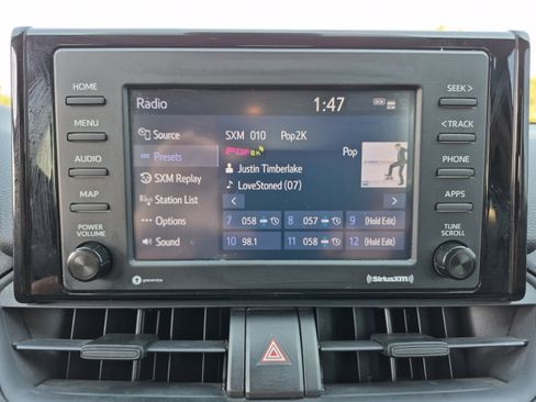 Used 2020 Toyota RAV4 LE AWD/4WD image 29