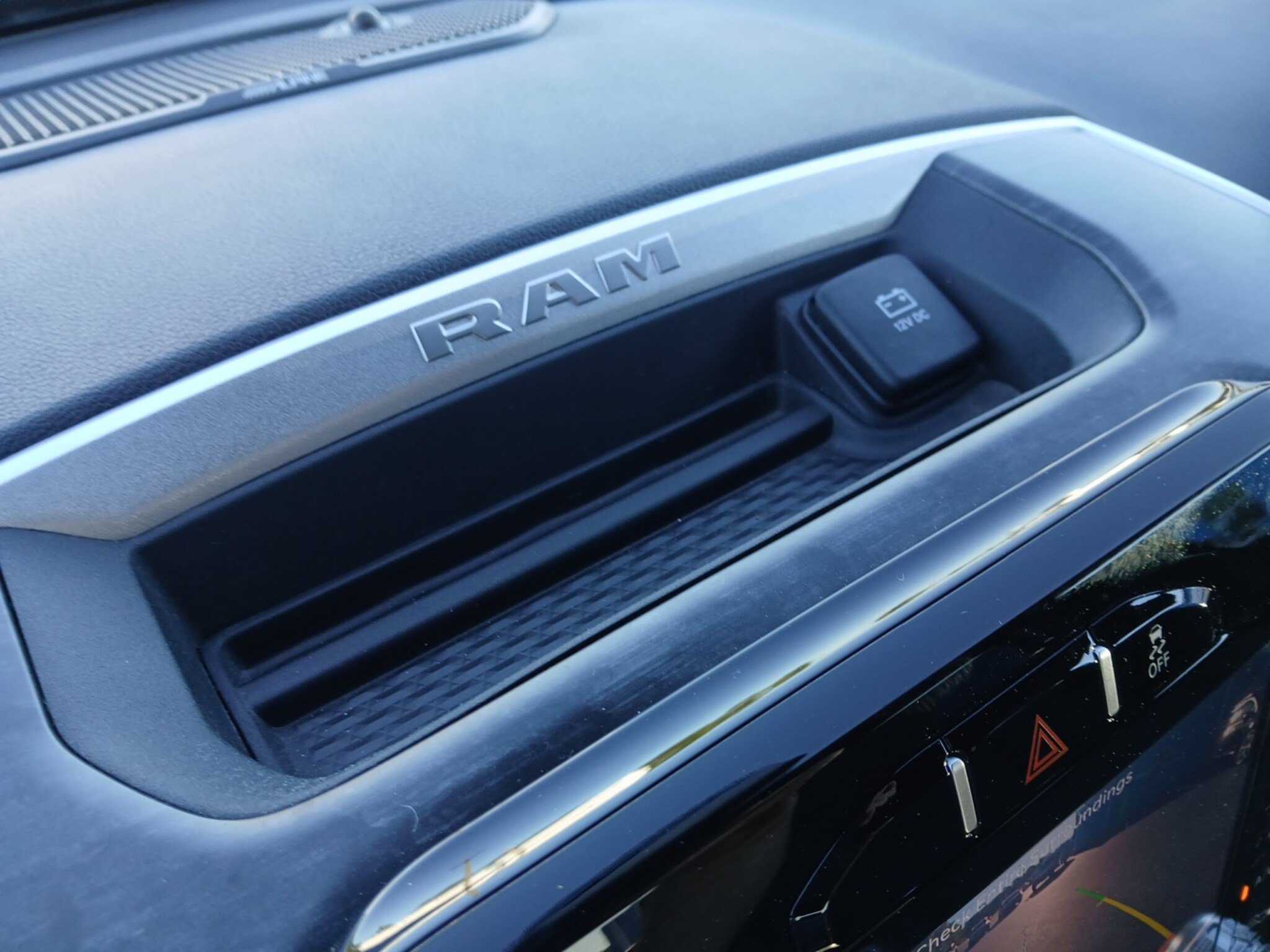 Certified 2024 RAM 2500 Big Horn w/ Night Edition AWD/4WD image 48