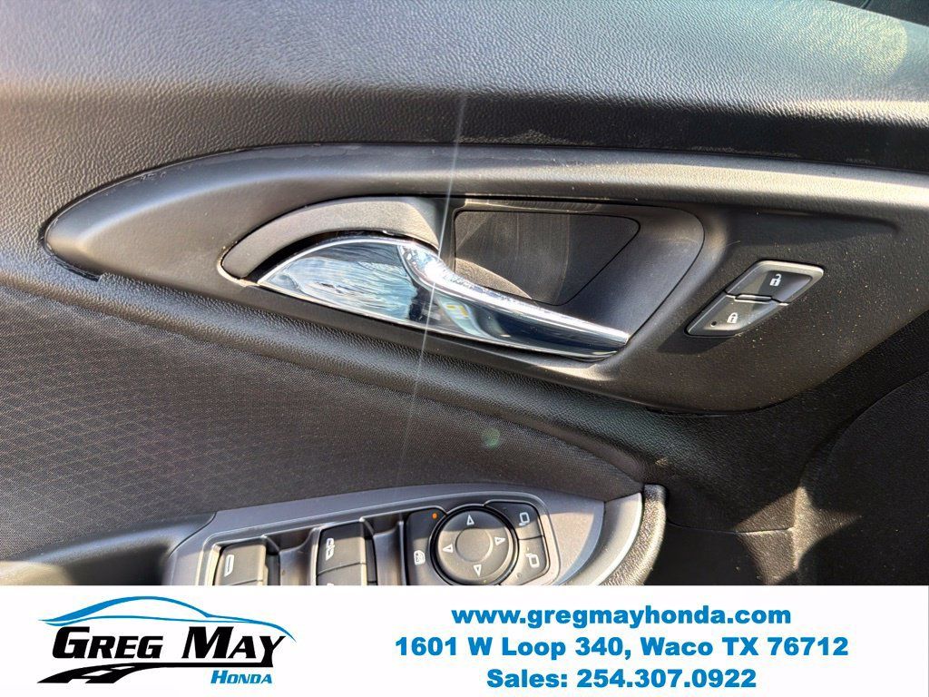 Used 2024 Chevrolet Malibu LT FWD image 11