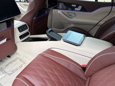 New 2026 Mercedes-Benz Maybach GLS 600 4MATIC image 22