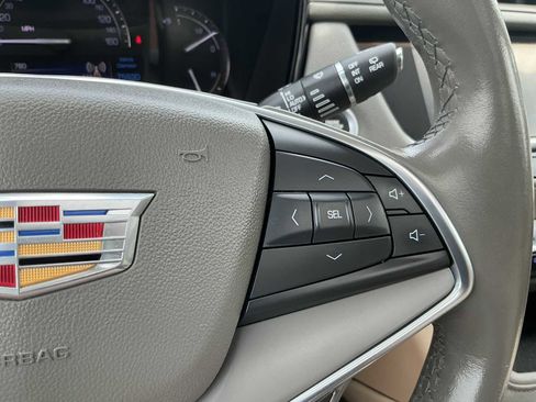 Used 2019 Cadillac XT5 Luxury FWD image 11