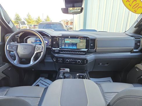 Used 2024 Chevrolet Silverado 1500 ZR2 w/ Technology Package image 18