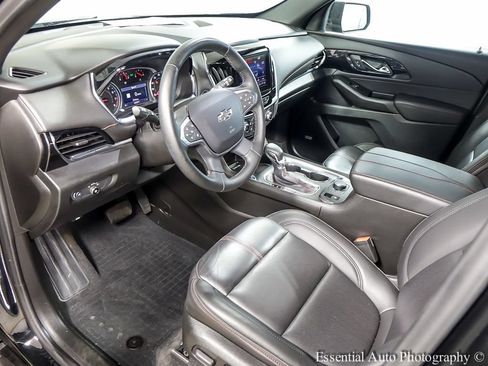Used 2023 Chevrolet Traverse RS w/ LPO, Floor Liner Package AWD/4WD image 10