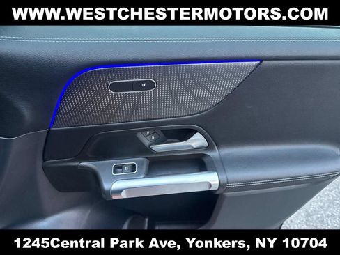 Used 2022 Mercedes-Benz GLB 250 4MATIC image 13