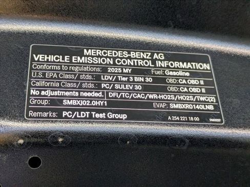 Certified 2025 Mercedes-Benz GLC 300 image 25