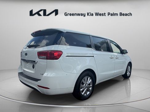 Used 2018 Kia Sedona LX FWD image 7