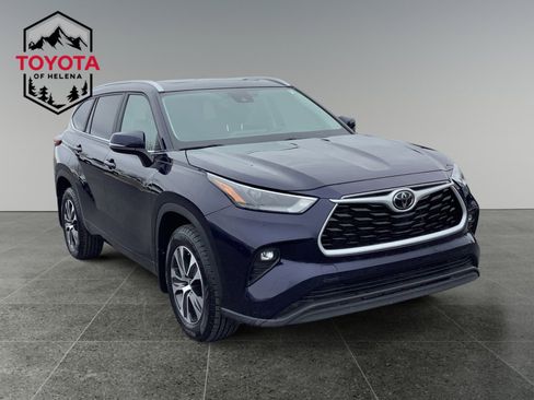 Used 2023 Toyota Highlander XLE image 7