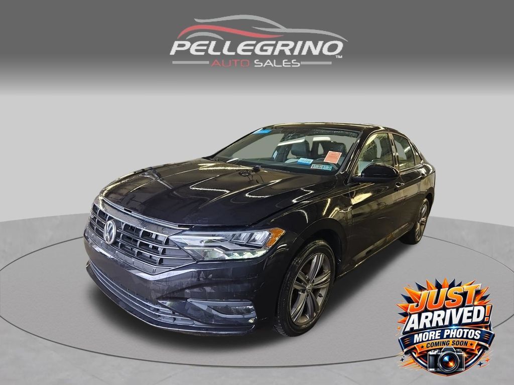 Used 2019 Volkswagen Jetta R-Line w/ R-Line Cold Weather Package FWD image 1