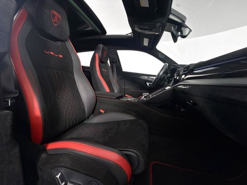 Used 2023 Lamborghini Urus Performante AWD/4WD image 30
