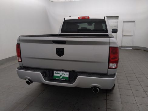 Used 2018 RAM 1500 Express RWD image 7