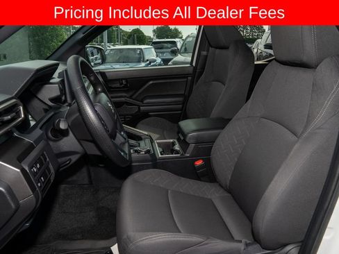 Used 2025 Toyota Tacoma SR5 AWD/4WD image 9