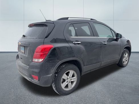 Used 2019 Chevrolet Trax LT w/ LT Convenience Package image 8