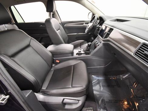 Used 2019 Volkswagen Atlas SE w/ Towing Package image 18