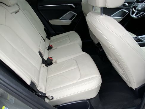 Used 2021 Audi Q3 2.0T Premium w/ Convenience Package AWD/4WD image 12