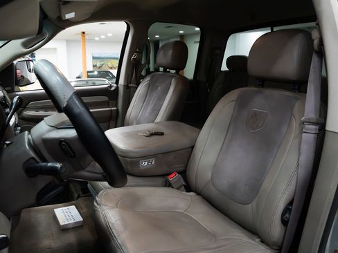 Used 2004 Dodge Ram 2500 Truck SLT w/ Sport Appearance Group image 8