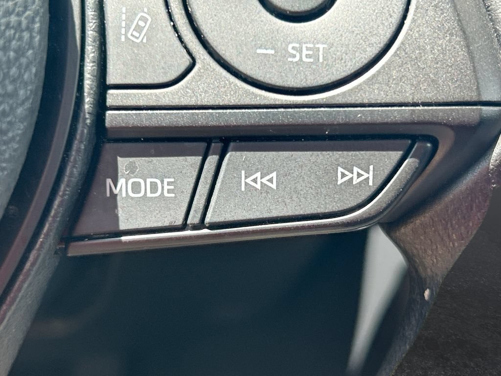 Used 2025 Toyota RAV4 XLE FWD image 17