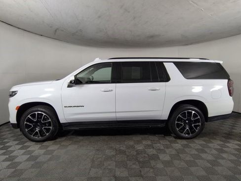 Certified 2022 Chevrolet Suburban RST w/ Luxury Package AWD/4WD image 9