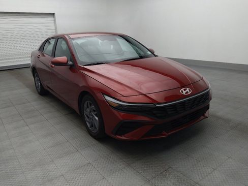 Used 2024 Hyundai Elantra SEL FWD image 13