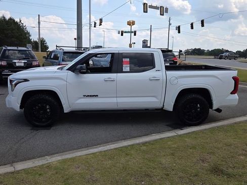 New 2026 Toyota Tundra SR5 AWD/4WD image 4