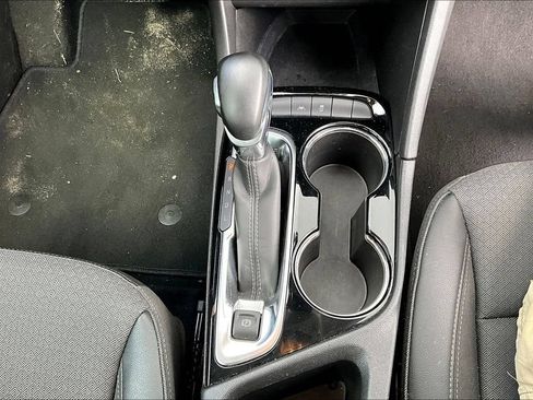 Used 2025 Buick Encore GX Preferred FWD image 18