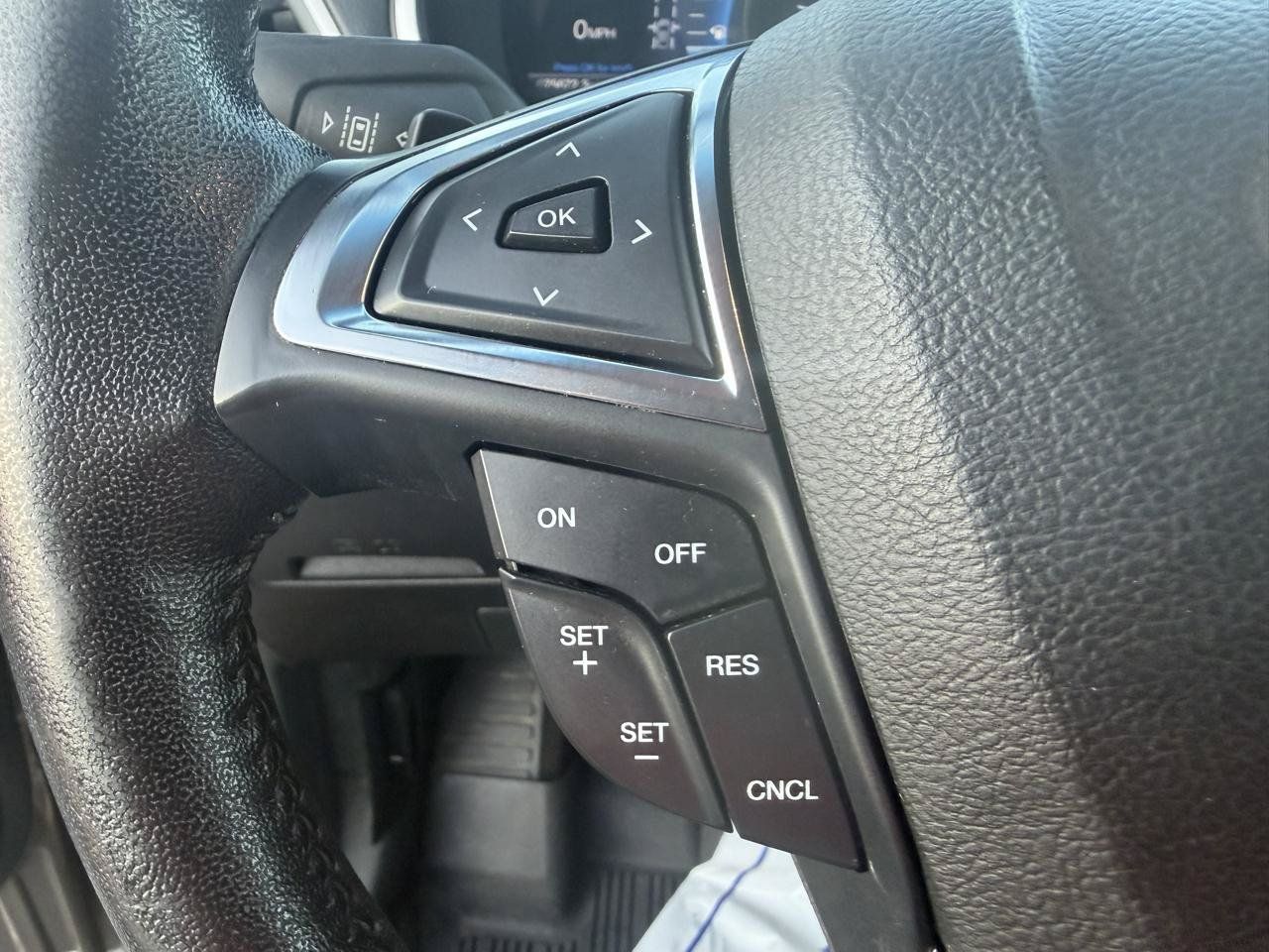 Used 2019 Ford Edge SEL w/ Cold Weather Package AWD/4WD image 27