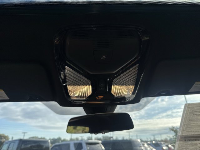 Used 2024 BMW 430i Coupe w/ M Sport Package RWD image 24