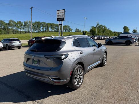 Certified 2022 Buick Envision Avenir w/ Technology Package II AWD/4WD image 6
