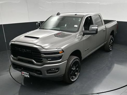 New 2026 RAM 2500 Laramie AWD/4WD image 52