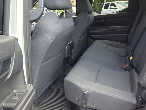 Used 2025 Toyota Tacoma SR5 AWD/4WD image 9