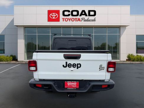 Used 2022 Jeep Gladiator Sport AWD/4WD image 4