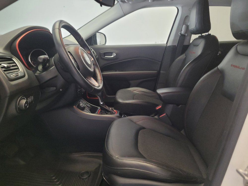Used 2018 Jeep Compass Trailhawk AWD/4WD image 17