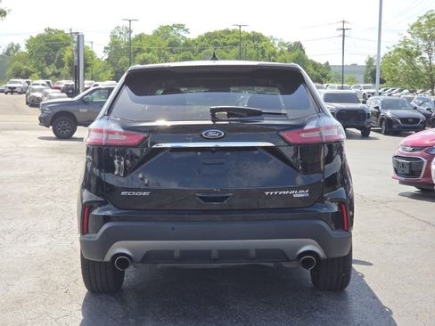 Used 2019 Ford Edge Titanium w/ Cold Weather Package AWD/4WD image 12